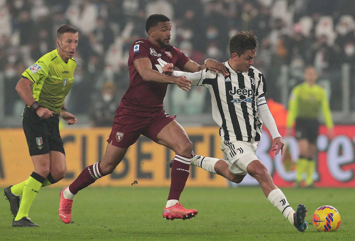 都灵球队主场失利，战绩受到打击