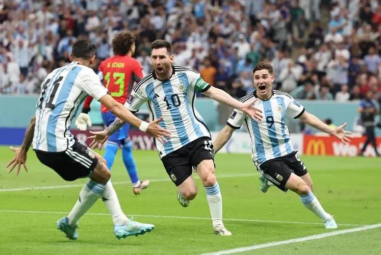 包含美洲篮球锦标赛完成小组赛，阿根廷与委内瑞拉队晋级淘汰赛的词条