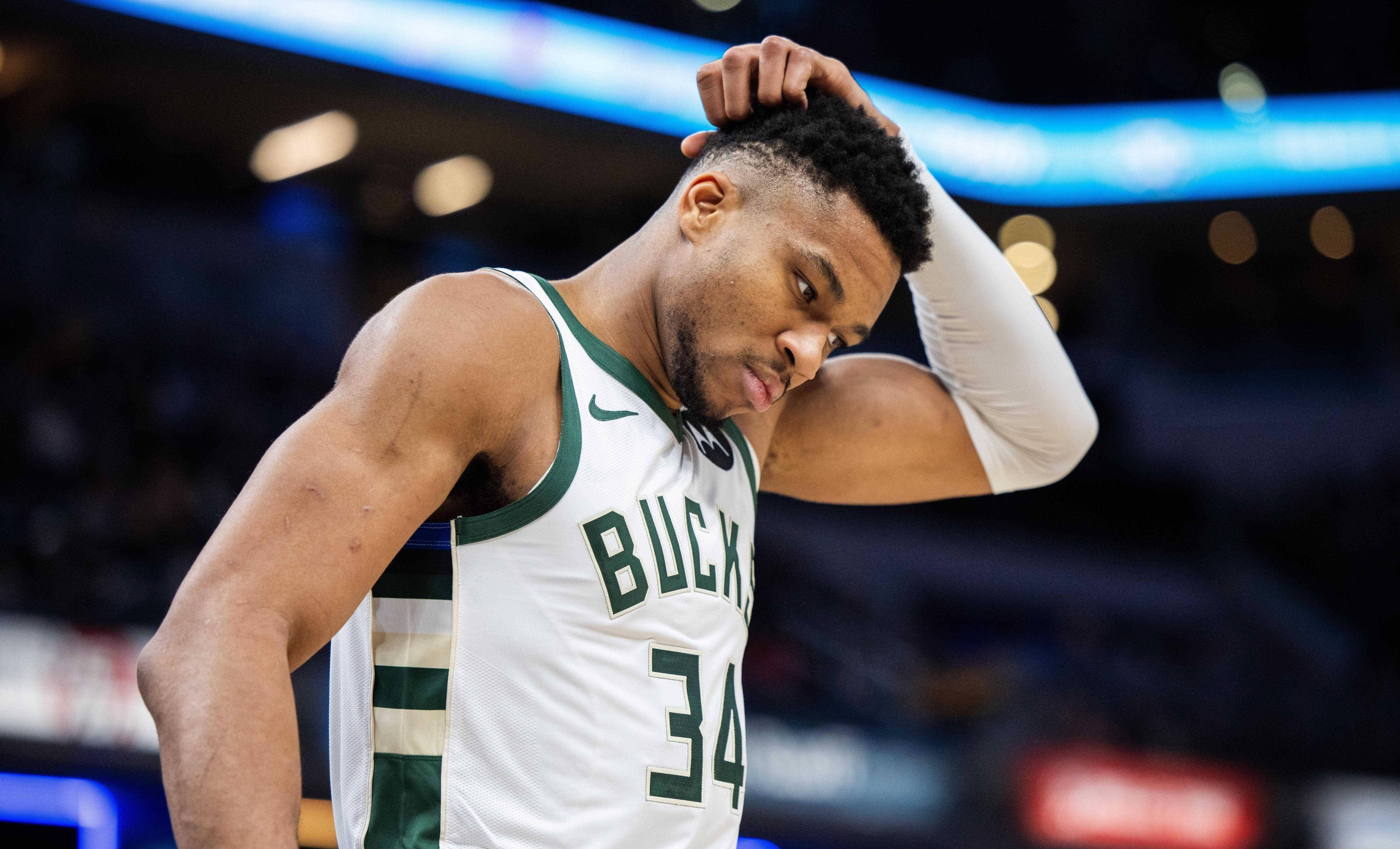 九游体育中国官网-雄鹿队双核心字母哥和米德尔顿助力球队取胜的简单介绍