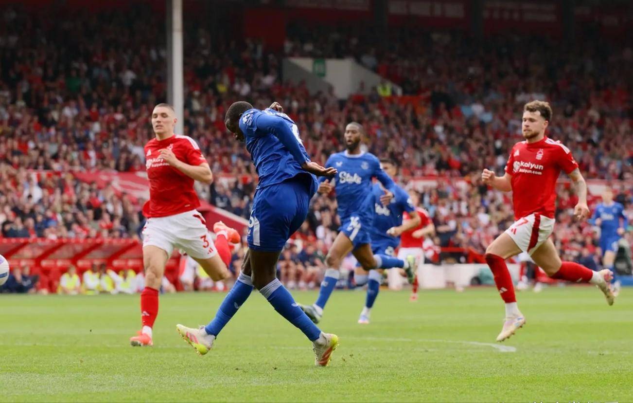 曼城发挥出色，西汉姆联失利的简单介绍