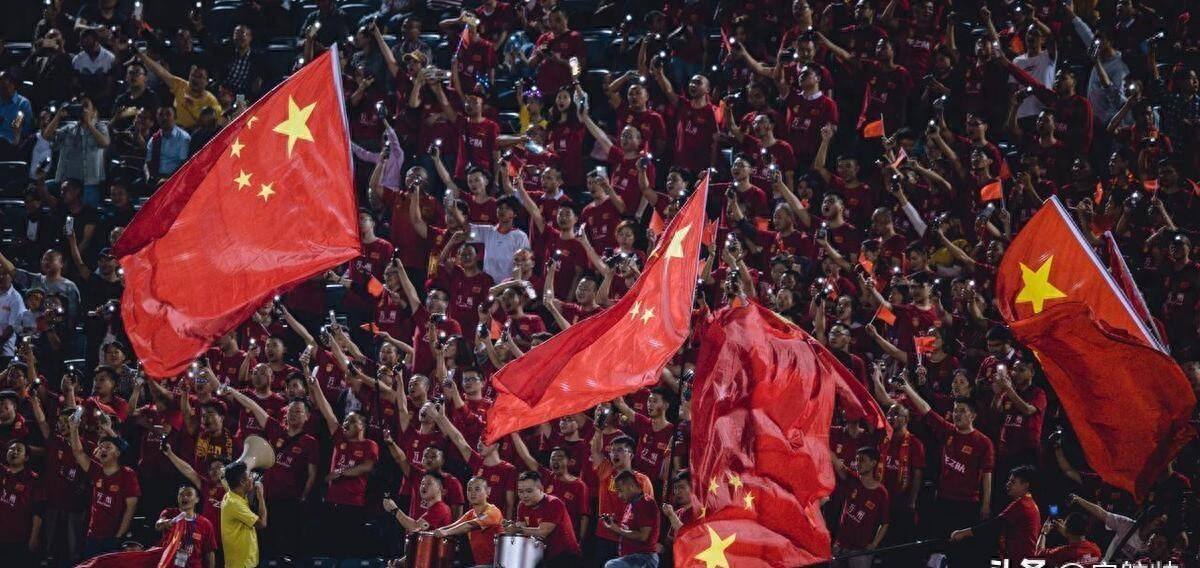 世界级足球比赛点燃了球迷们对足球的热爱