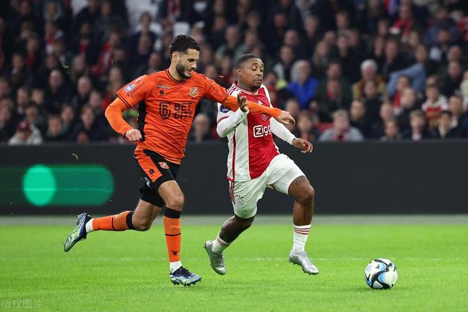 九游体育官方登录入口-阿贾克斯主场大胜对手，稳稳守住领跑位置！的简单介绍