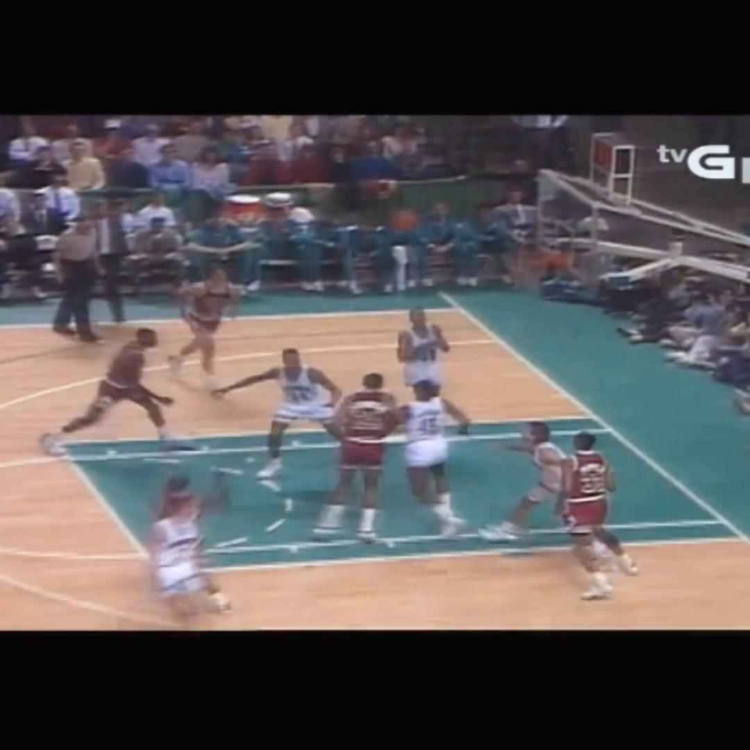 公牛胜黄蜂，拉文砍下二十分喜获胜利