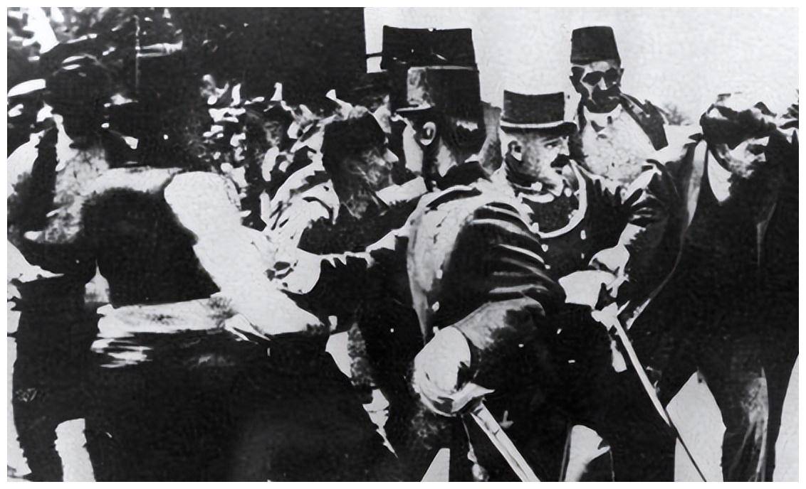 包含波黑创造历史：-轻取爱沙尼亚，实现四连胜的词条