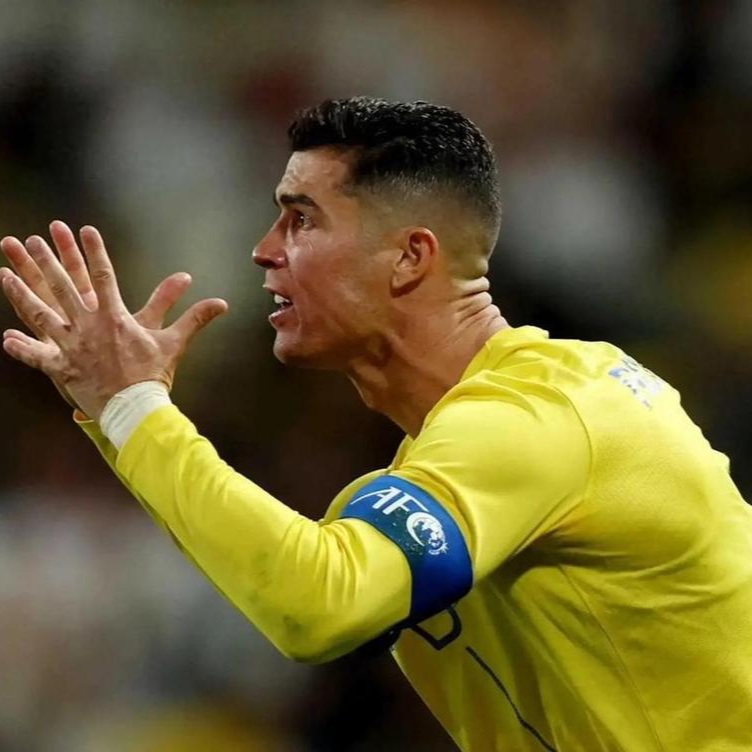 包含翻开胜利一页，球员们团结一致战斗到底的词条