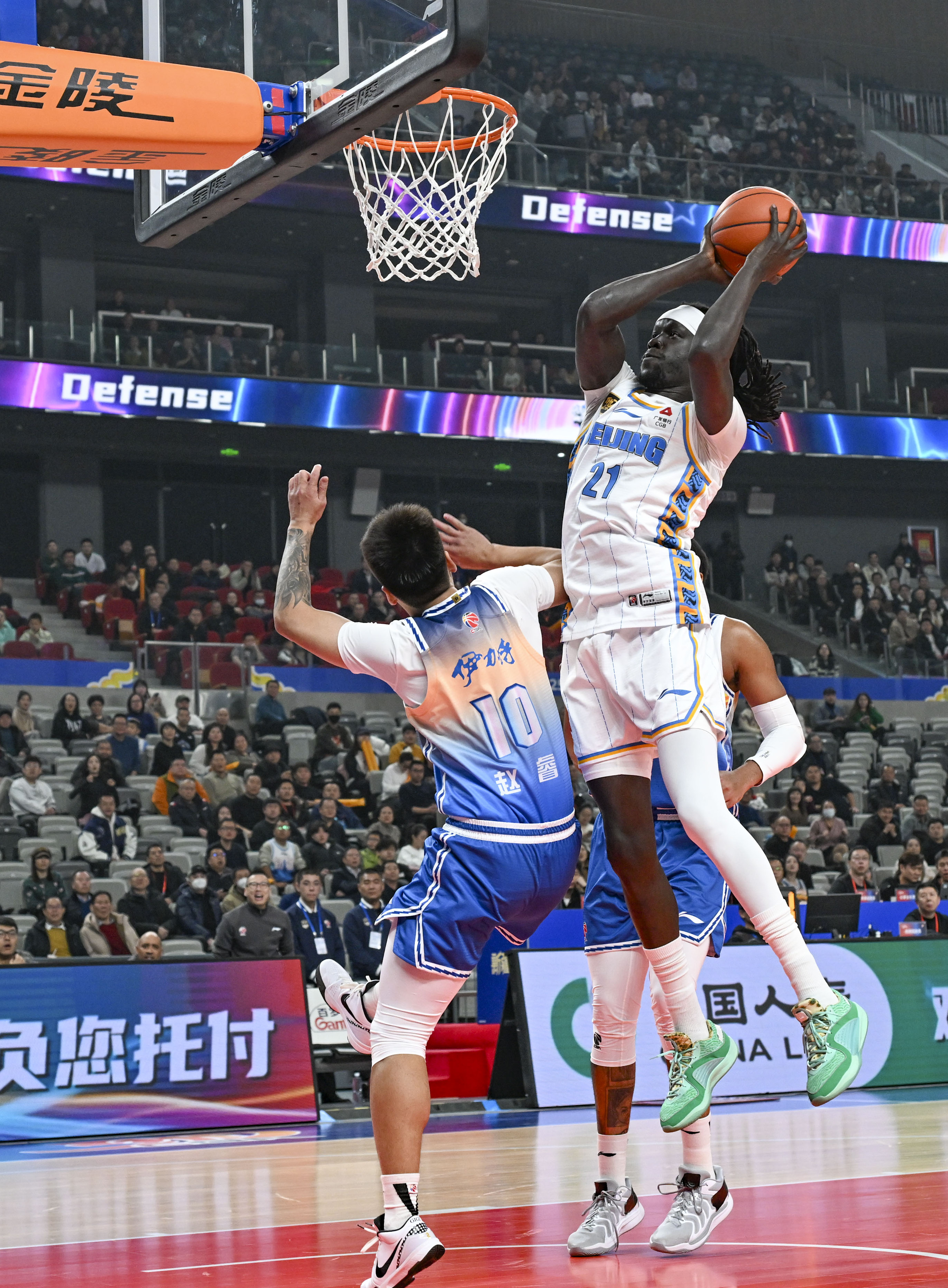 包含实力悬殊的对决，双方展开激烈较量，不甘示弱的词条