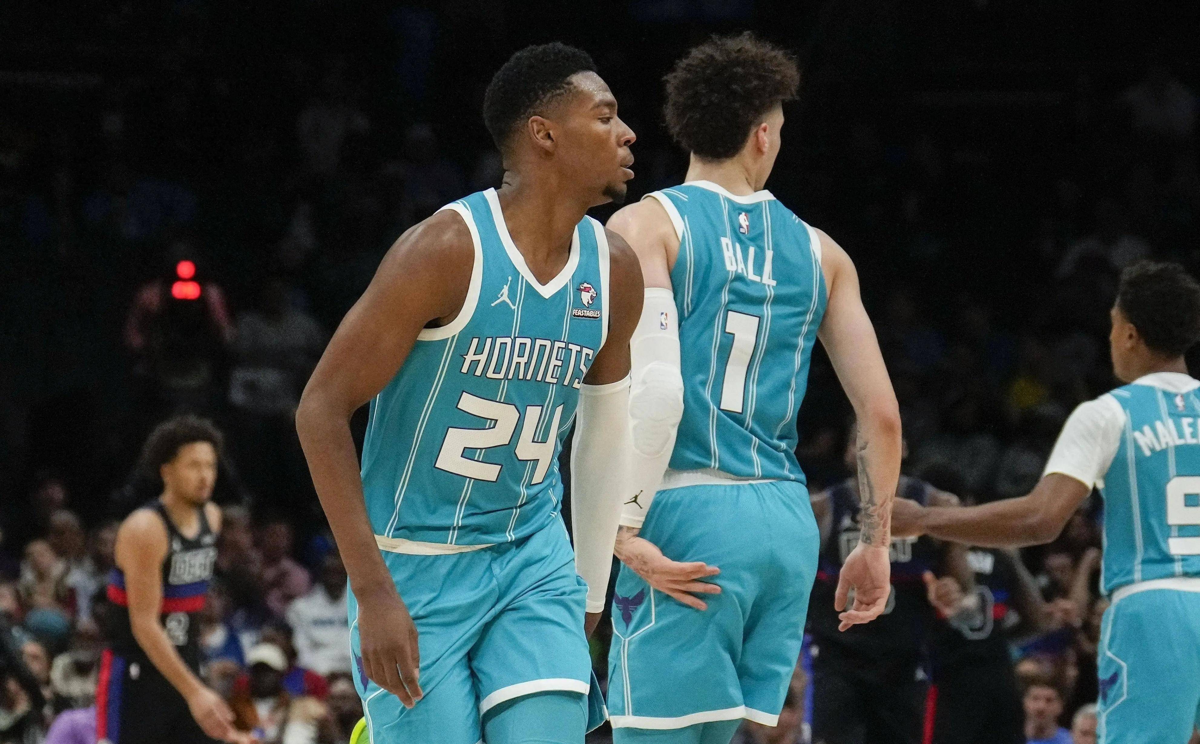 黄蜂取得关键胜利，击败魔术赢得比赛的简单介绍