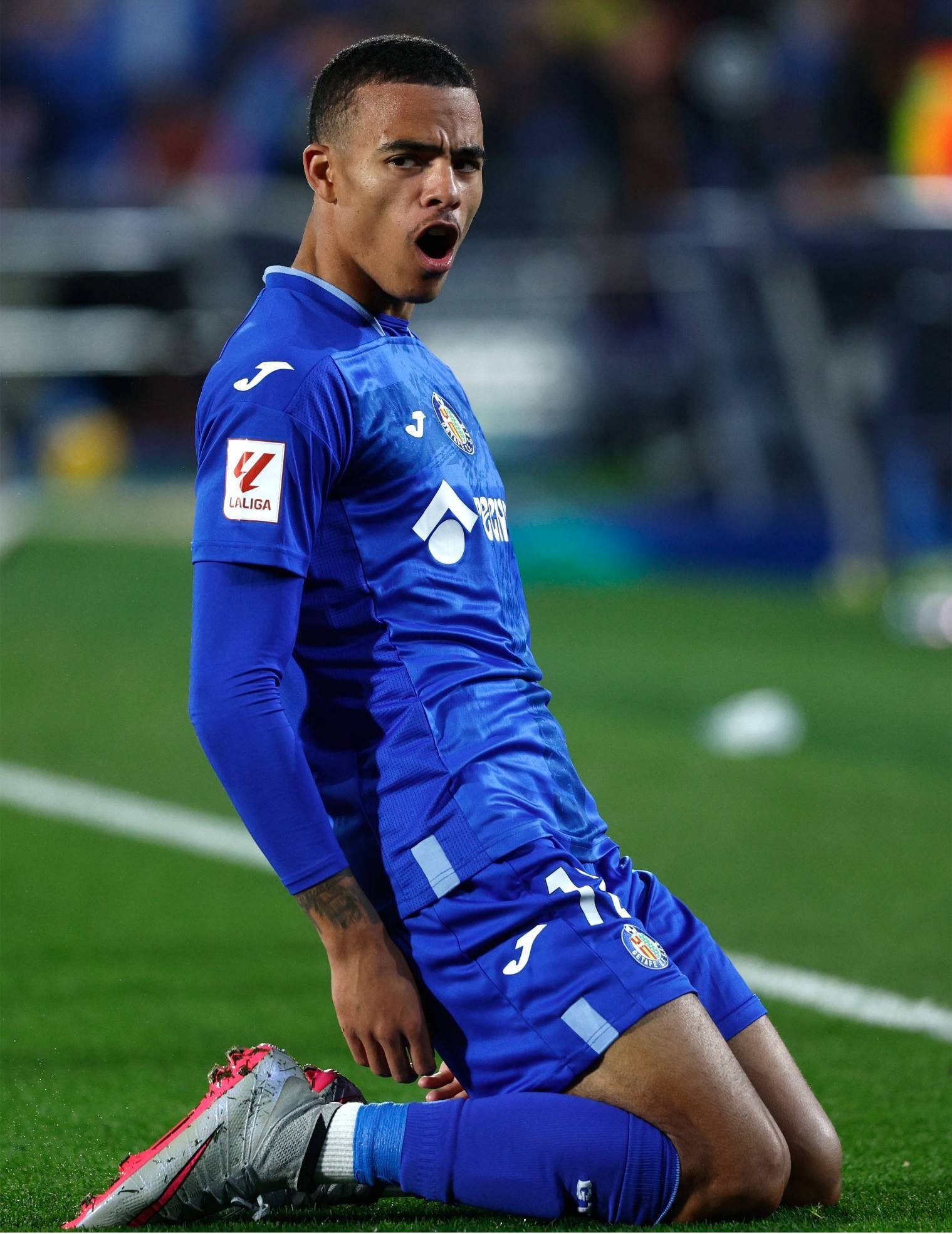 包含曼联射手格林伍德完成帽子戏法，进攻火力全开的词条