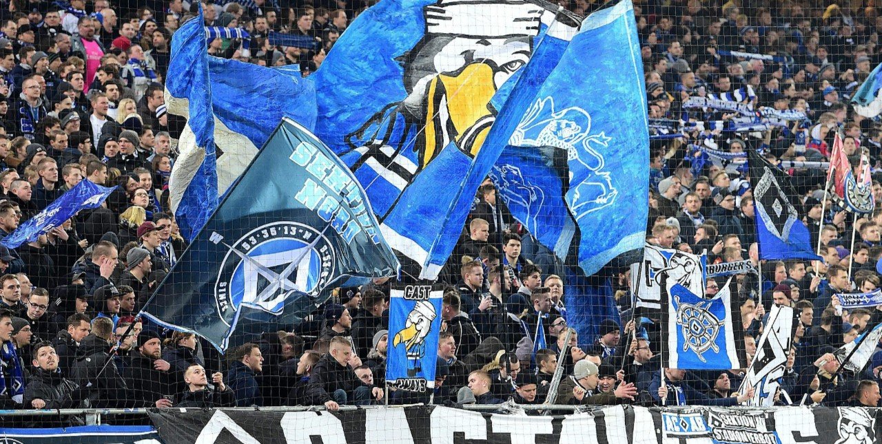 包含汉堡队实力雄厚，力争夺回冠军宝座！的词条