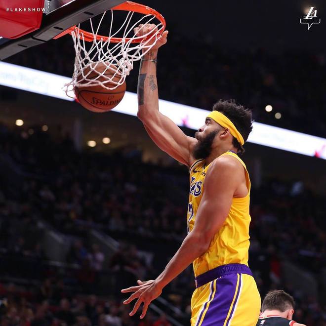 九游体育官方入口-开拓者新援助攻效果突出，队内地位水涨船高的简单介绍