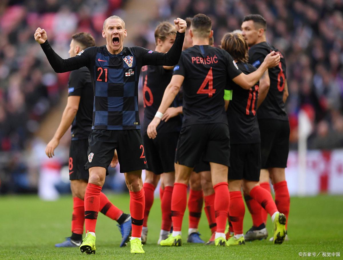 关于塞维利亚客场小胜奥萨苏纳，暂时追平巴塞罗那的信息