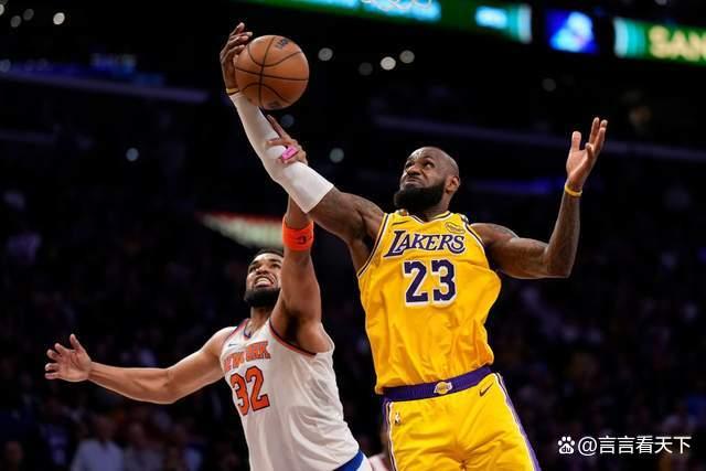 尼克斯擒湖人，詹姆斯伤退的简单介绍