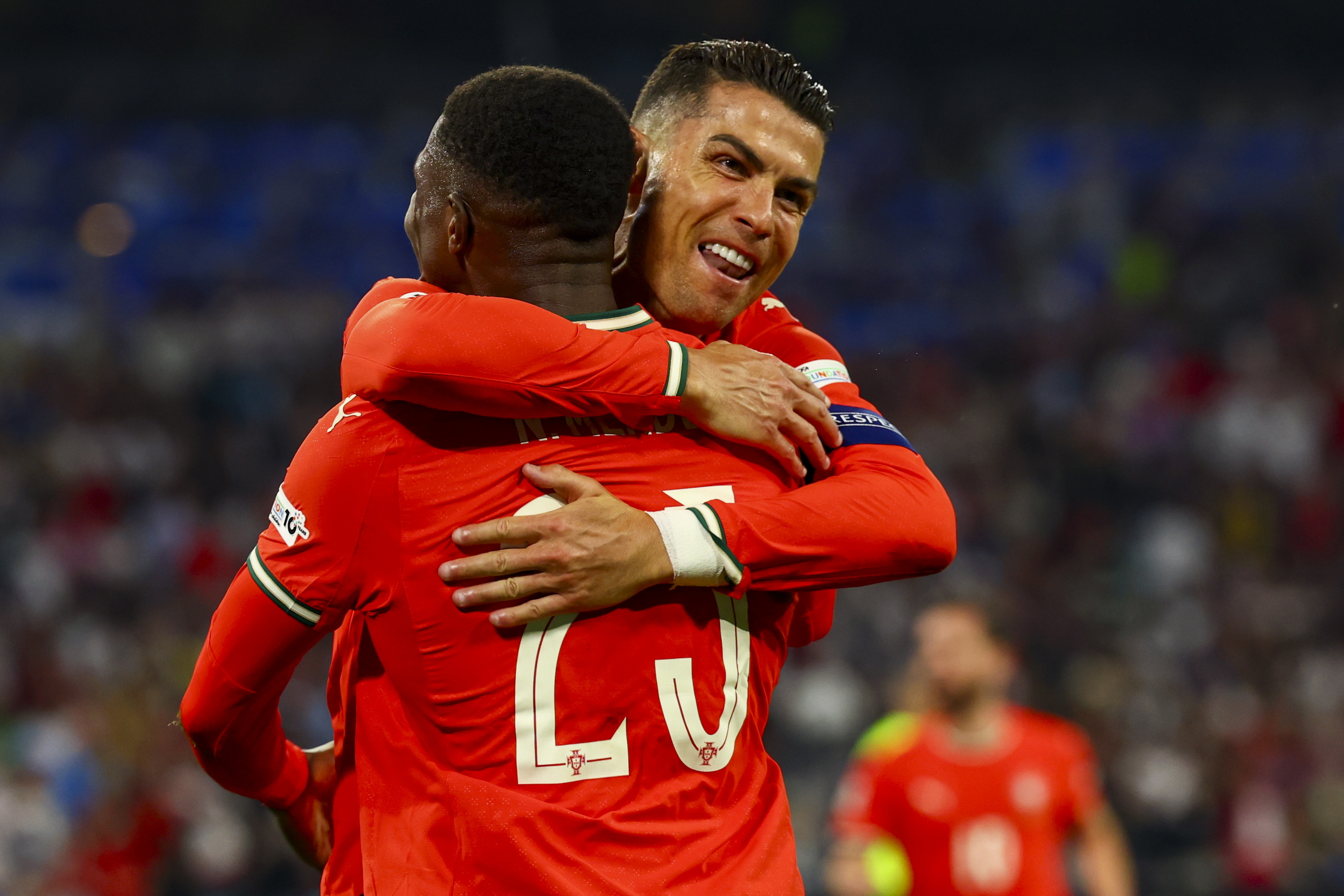 葡萄牙力克荷兰，晋级欧预赛四强！的简单介绍