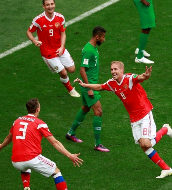 客战之师踢出进攻火力,轻松取胜对手 客战之师踢出进攻火力,轻松取胜对手